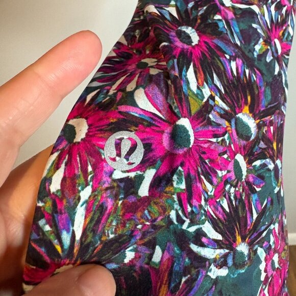 Lululemon Base Pace High-Rise Tight 28" *Brushed Floral Electric Multi - Picture 4 of 7